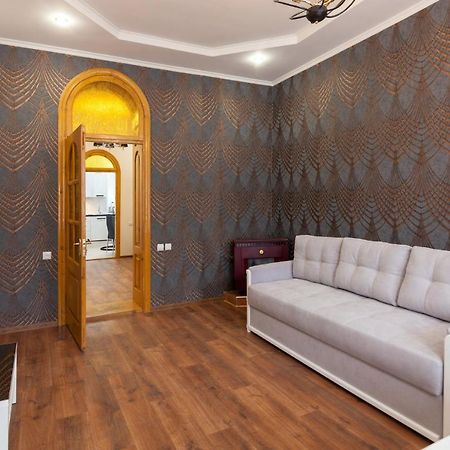 Leogrand Apartments Panteleimona Kulisha 27 Львів Екстер'єр фото