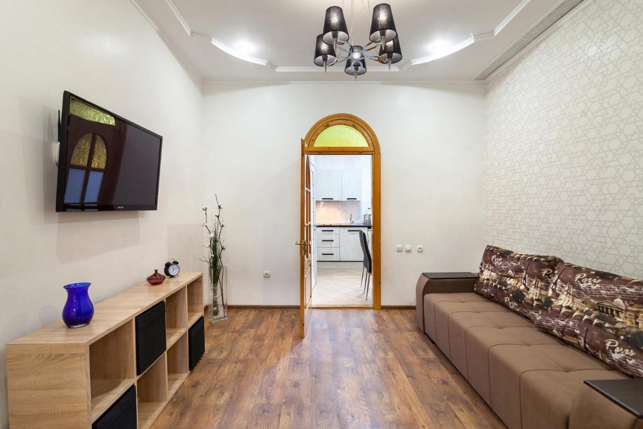 Leogrand Apartments Panteleimona Kulisha 27 Львів Екстер'єр фото