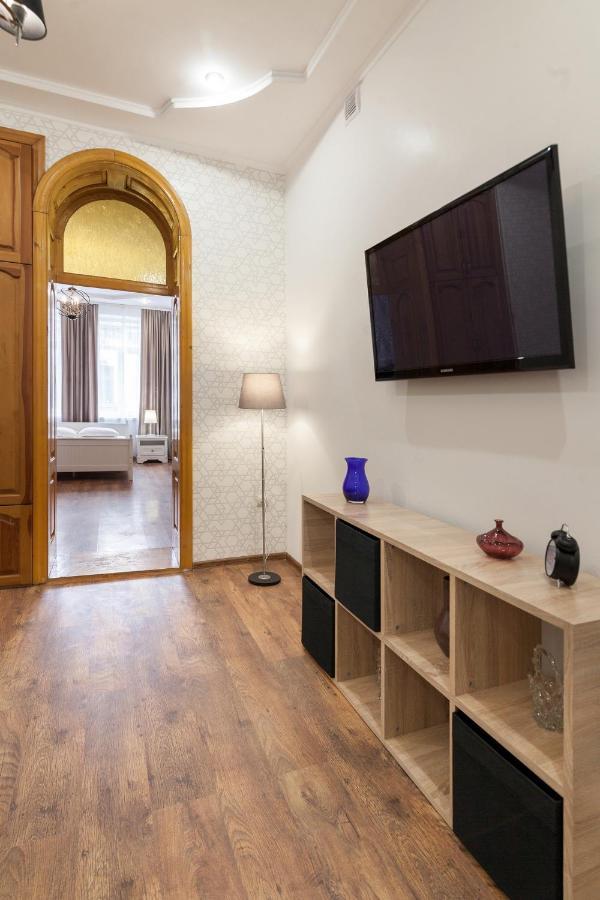 Leogrand Apartments Panteleimona Kulisha 27 Львів Екстер'єр фото